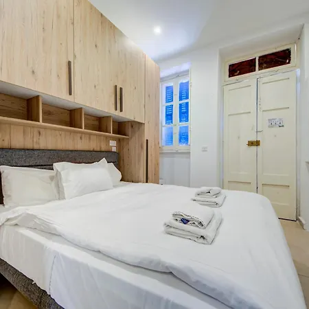 Apartman With Terrace 5 Min Walk To Valletta Floriana