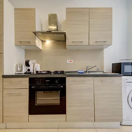 Apartman With Terrace 5 Min Walk To Valletta
