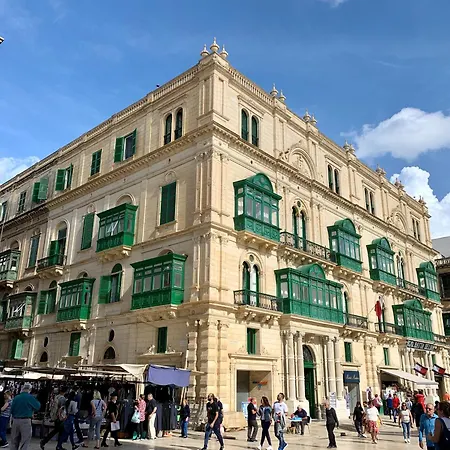 With Terrace 5 Min Walk To Valletta Floriana